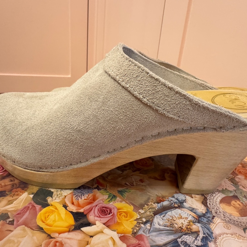 NO. 6 Clogs - Picture 3 of 5